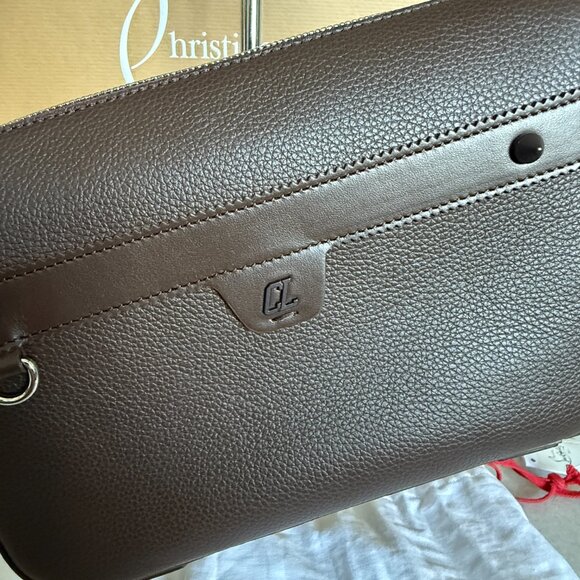 Christian Louboutin 3225098 Ruisbuddy Zipped Leather Crossbody Bag Cosme Brown - Picture 13 of 15